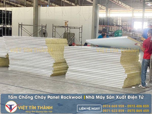 tấm panel rockwool bông thủy tinh chống cháy