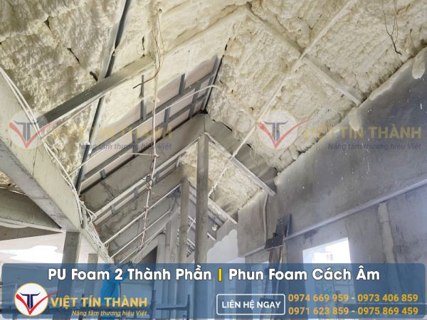 Phun pu foam cách âm 2 thành phần cho quán cà phê